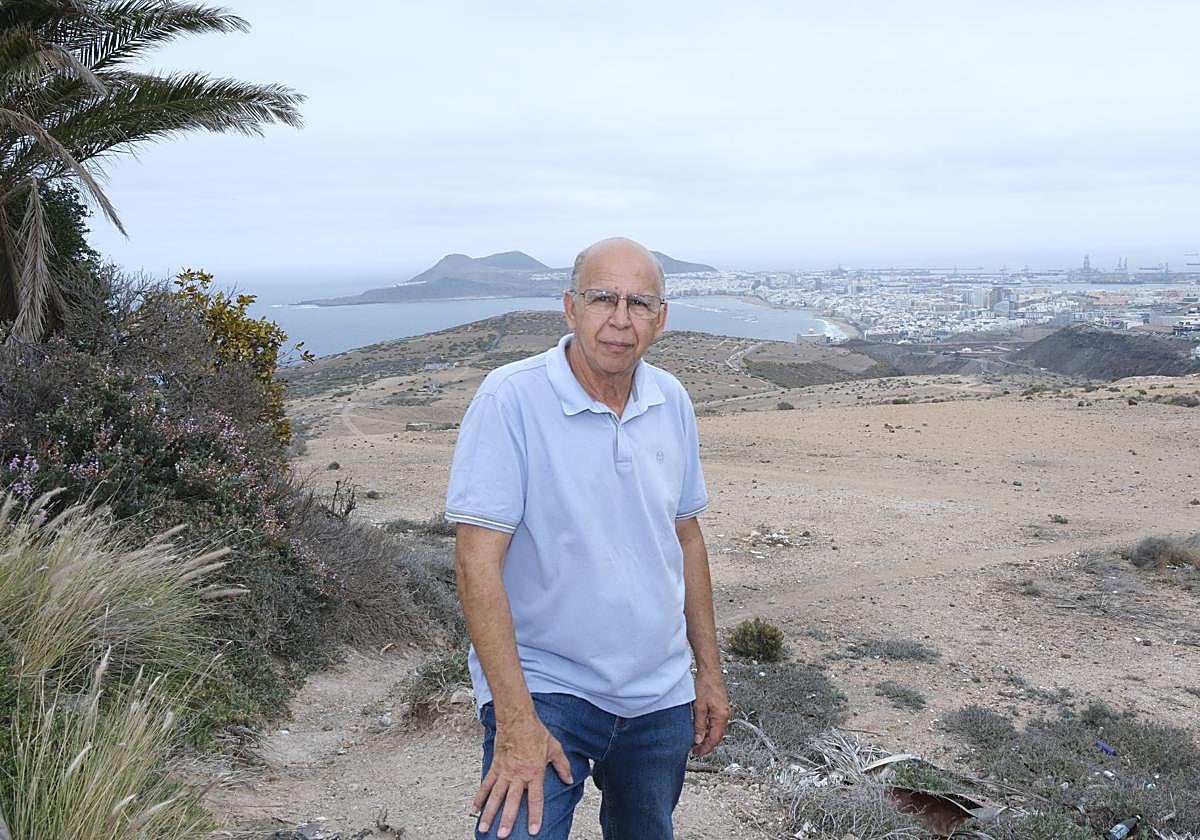 Sebastián Padrón, en la zona donde piden construir un mirador bonito y verde.