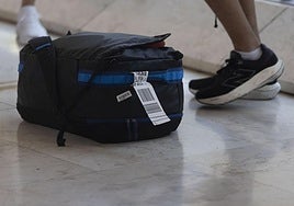 Fotografía de archivo de equipaje facturado.