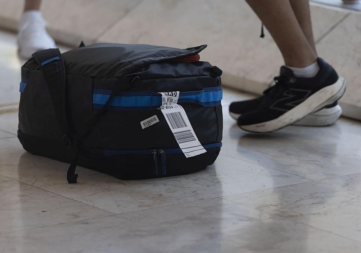 Fotografía de archivo de equipaje facturado.