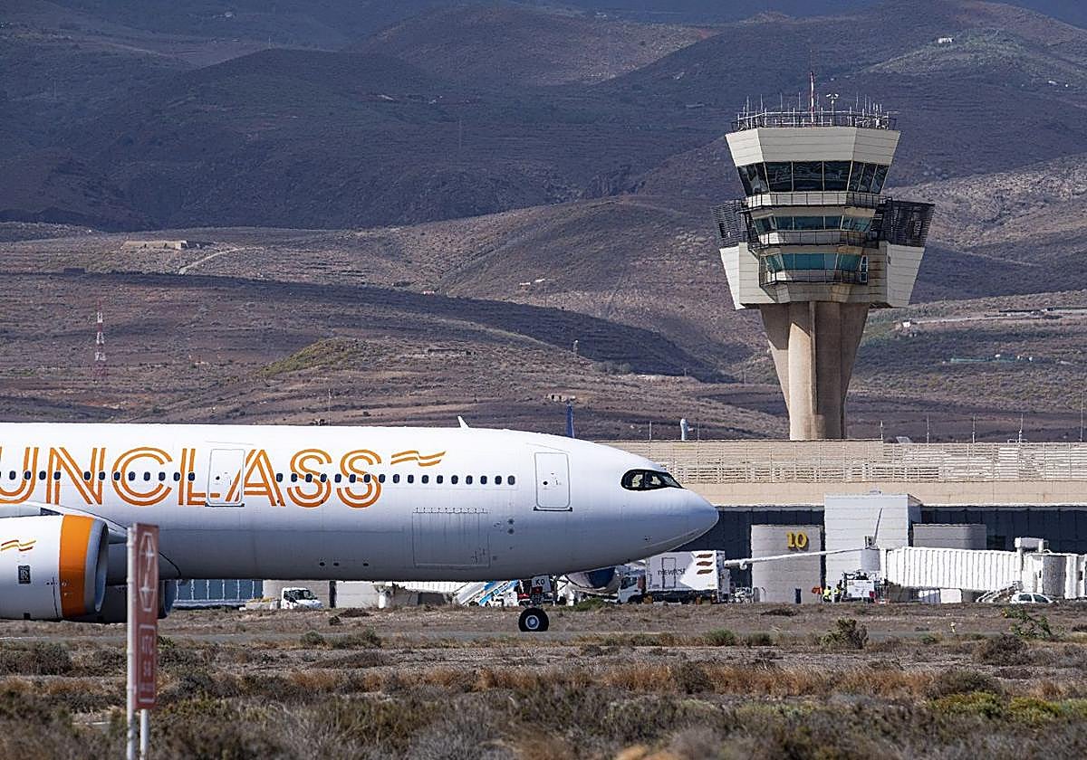 La subida de tasas aeroportuarias