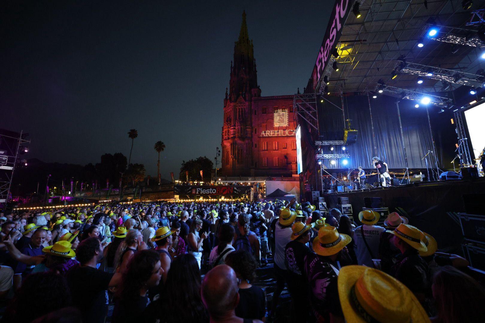 Así se vive el FiestoRon en Arucas