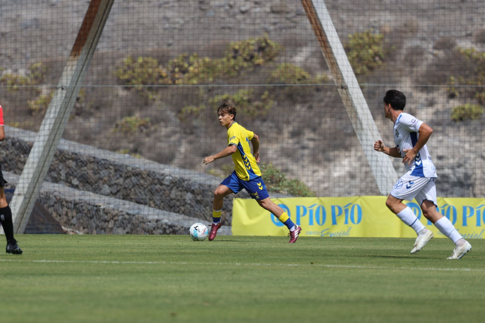 Pasión y rivalidad en el derbi canario: UD Las Palmas - CD Tenerife