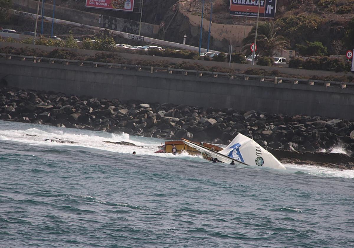El Tomás Morales resultó gravemente dañado.