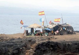 Imagen del búnker que está siendo utilizado como vivienda en El Confital.