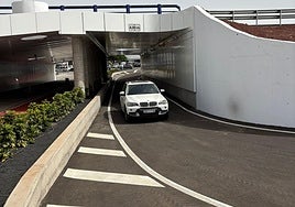 El nuevo vial permite el paso de peatones y de bicicletas, aparta de vehículos.