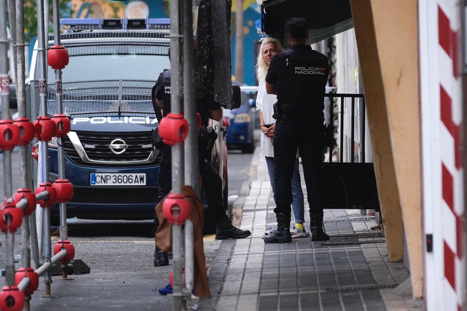 Así fue el registro antidrogas en la calle Molino de Viento