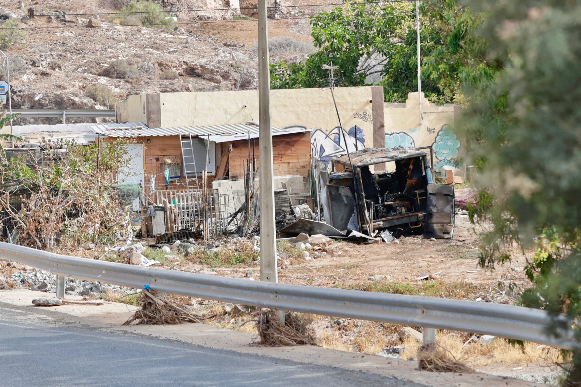 Así quedó el vehículo en el que murió un hombre calcinado en Ojos de Garza