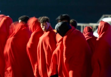 Localizan dos embarcaciones con 66 migrantes en aguas próximas a las islas de Gran Canaria y Lanzarote