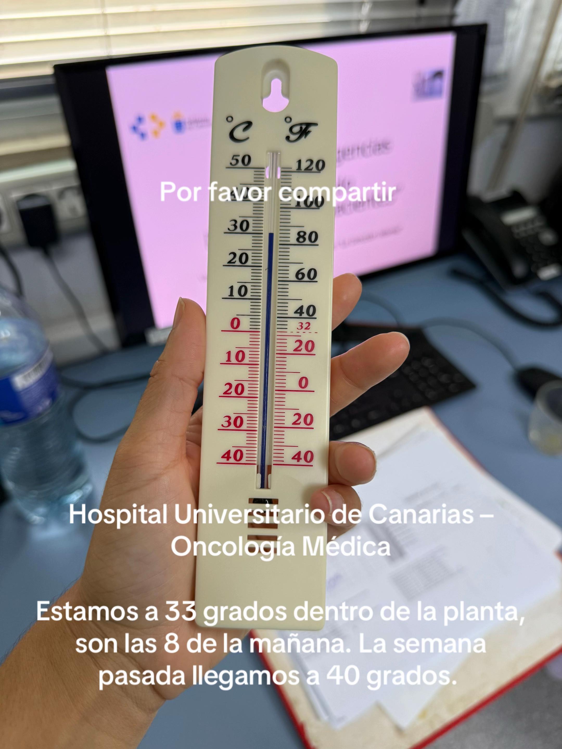 Imagen principal - Imágenes de redes sociales de los sanitarios