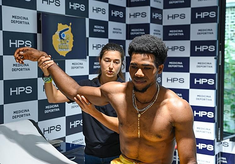 Arthur Tsafack, en su turno.