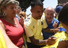 La UD visita Teror con ilusiones de Primera