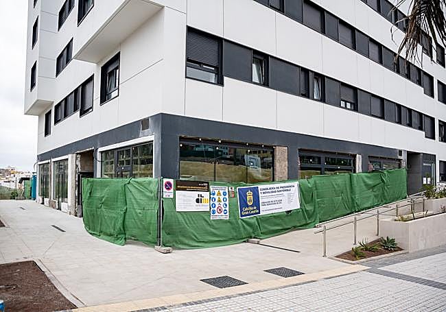 Exterior del edificio de Tamaraceite donde se está creando el centro de Aprosu.