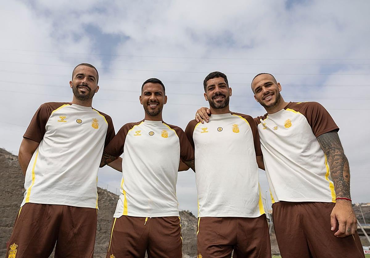 Imagen de los capitanes de la UD.