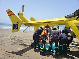 Rescatado un hombre que casi se ahoga en el sur de Gran Canaria