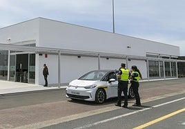 Calzada traslada a la Policía Portuaria el plácet para mantener las luces de patrulla