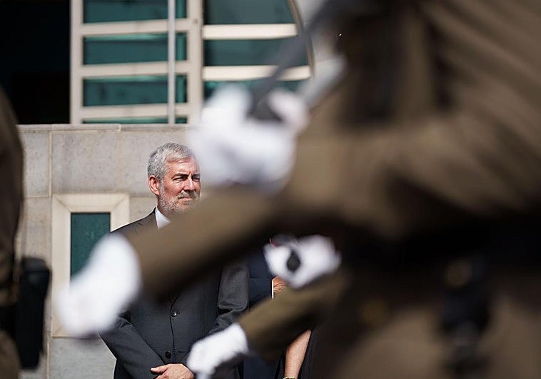 Clavijo pide acelerar el ritmo en el reparto de menores