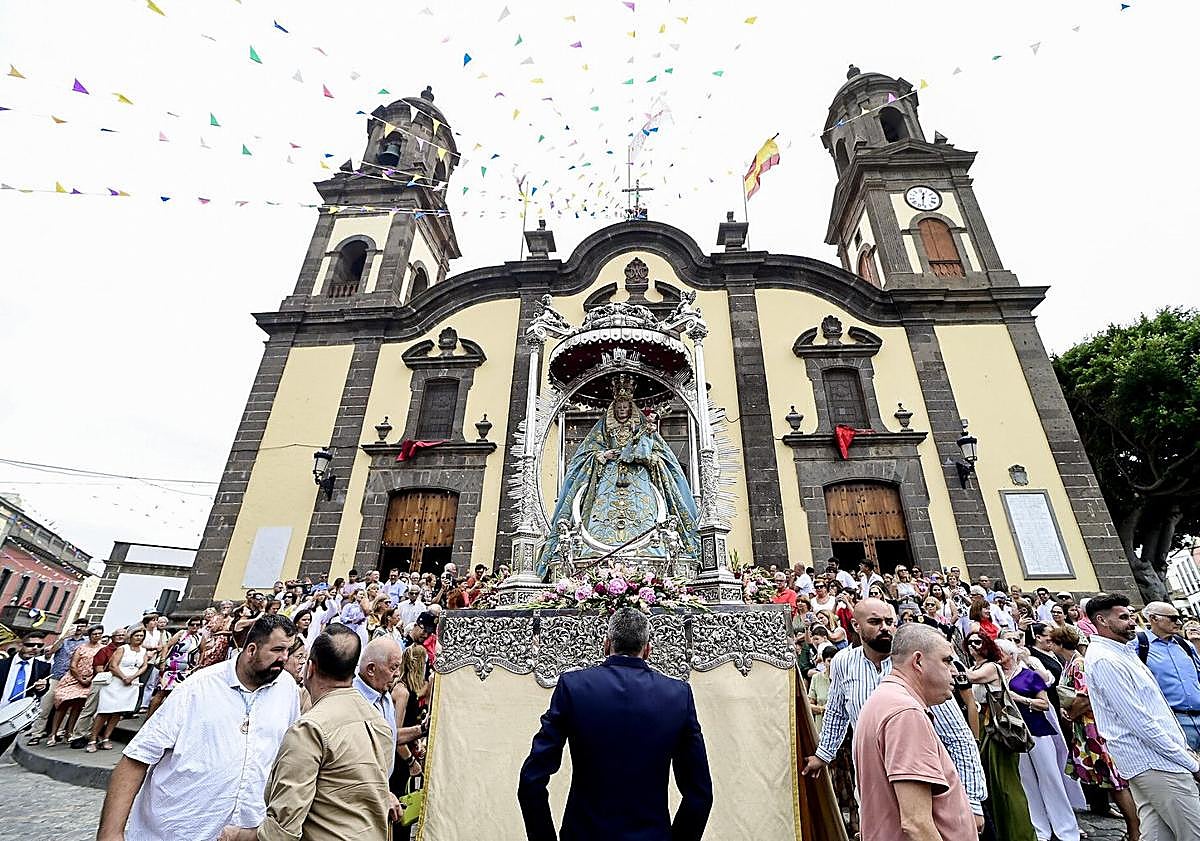 Imagen principal - Guía se luce en el día grande de sus fiestas patronales