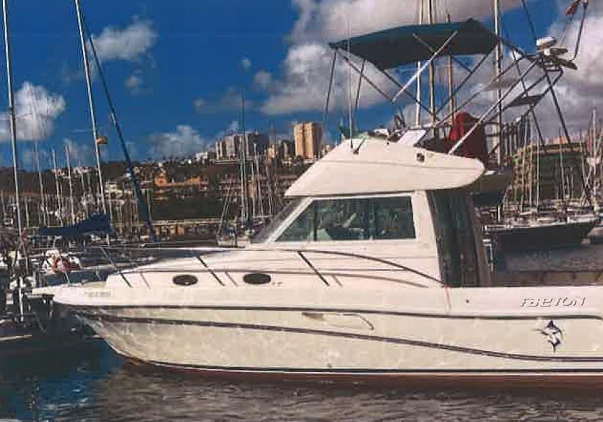 El barco nodriza que acabó abandonado en la capital grancanaria.