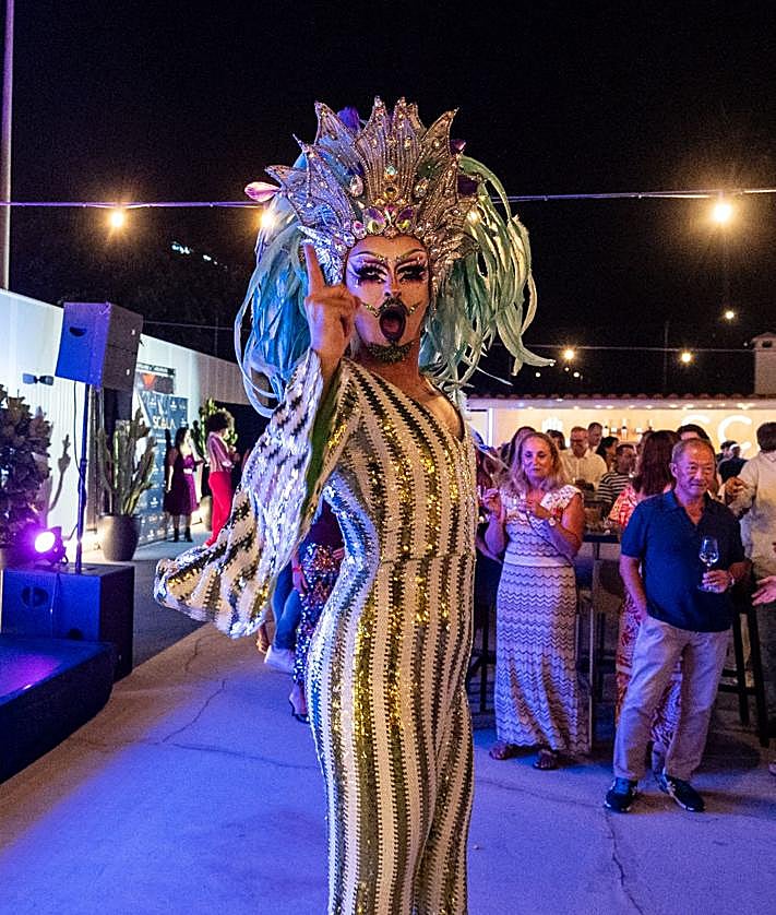 Imagen secundaria 2 - La Fiesta Revive los 80s en Sala Scala reúne a más de 400 personas en una noche inolvidable de música, sorpresas y diversión