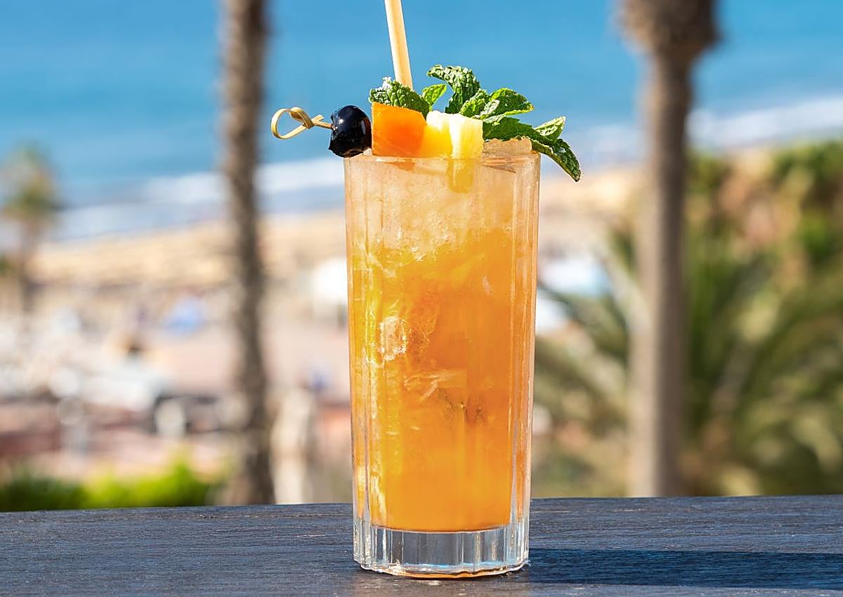 Imagen secundaria 1 - Lopesan apuesta por una coctelería de vanguardia con producto kilómetros cero