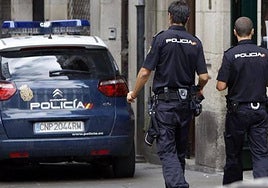 Imagen de la detención por parte de la Policía Nacional.