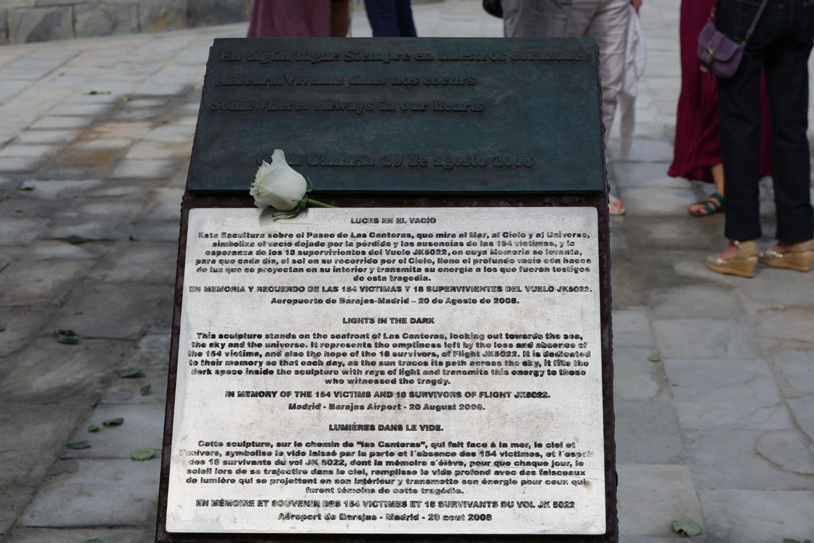 17 años de lágrimas por las víctimas del JK5022