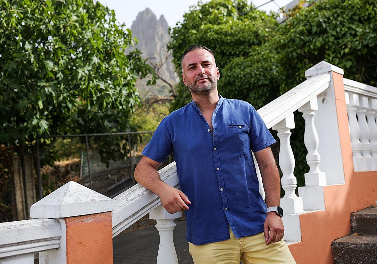 Imagen principal - El Rincón de Tenteniguada: tierra de aparceros, guindas y tajinastes