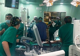 Intervención de trasplante de pulmón en el Hospital Doctor Negrín.