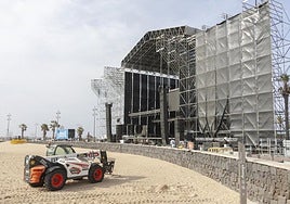 Escenario en un emplazamiento novedoso en la playa de El Reducto.