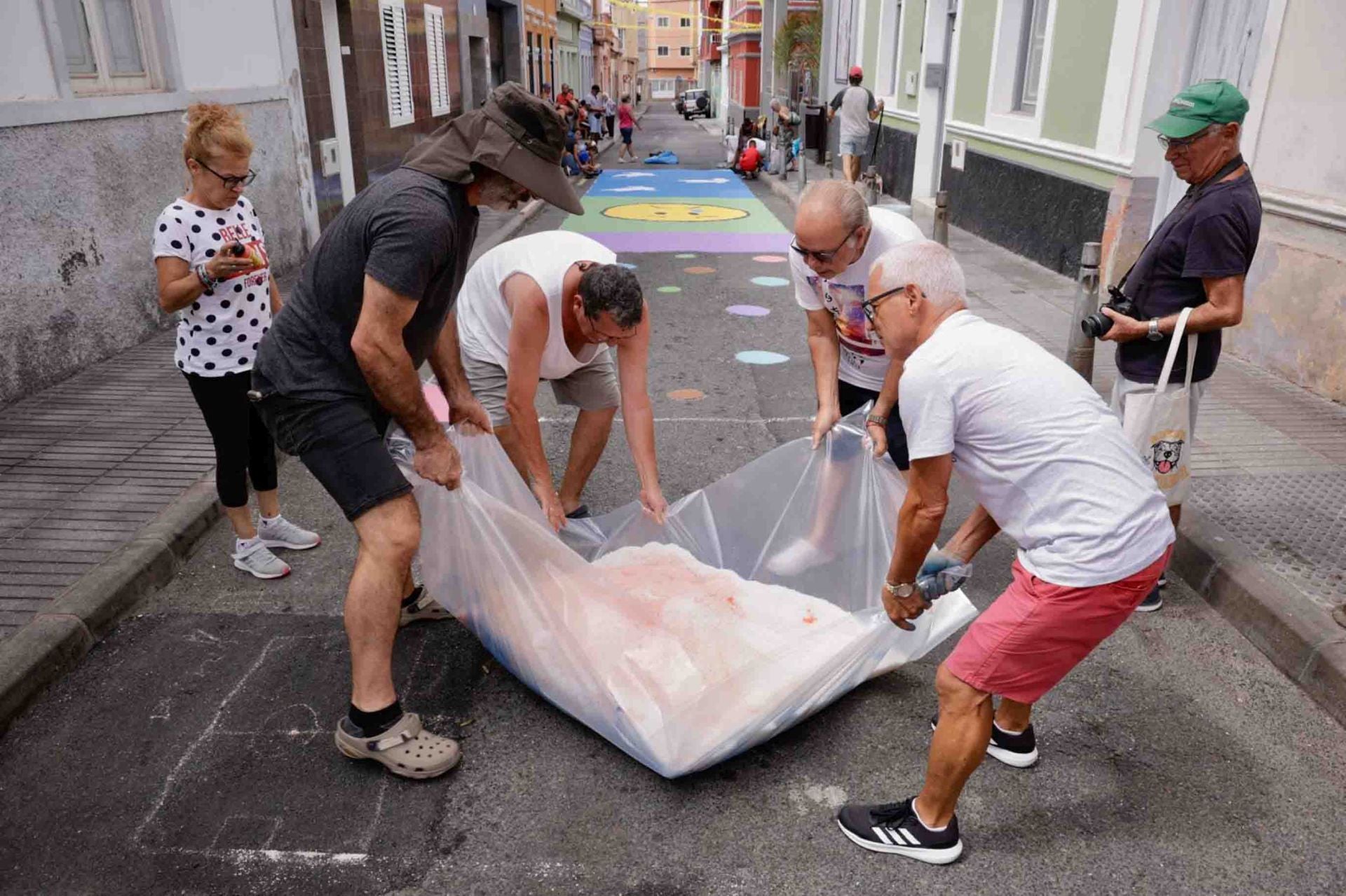 Alfombras para celebrar las fiestas de San Pío X en La Isleta