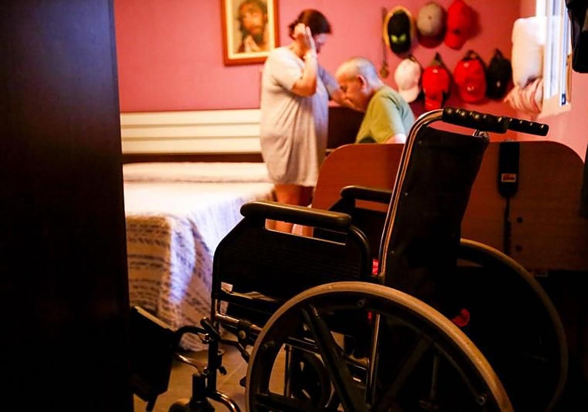 Imagen de archivo de una persona dependiente beneficiaria de ayuda a domicilio.