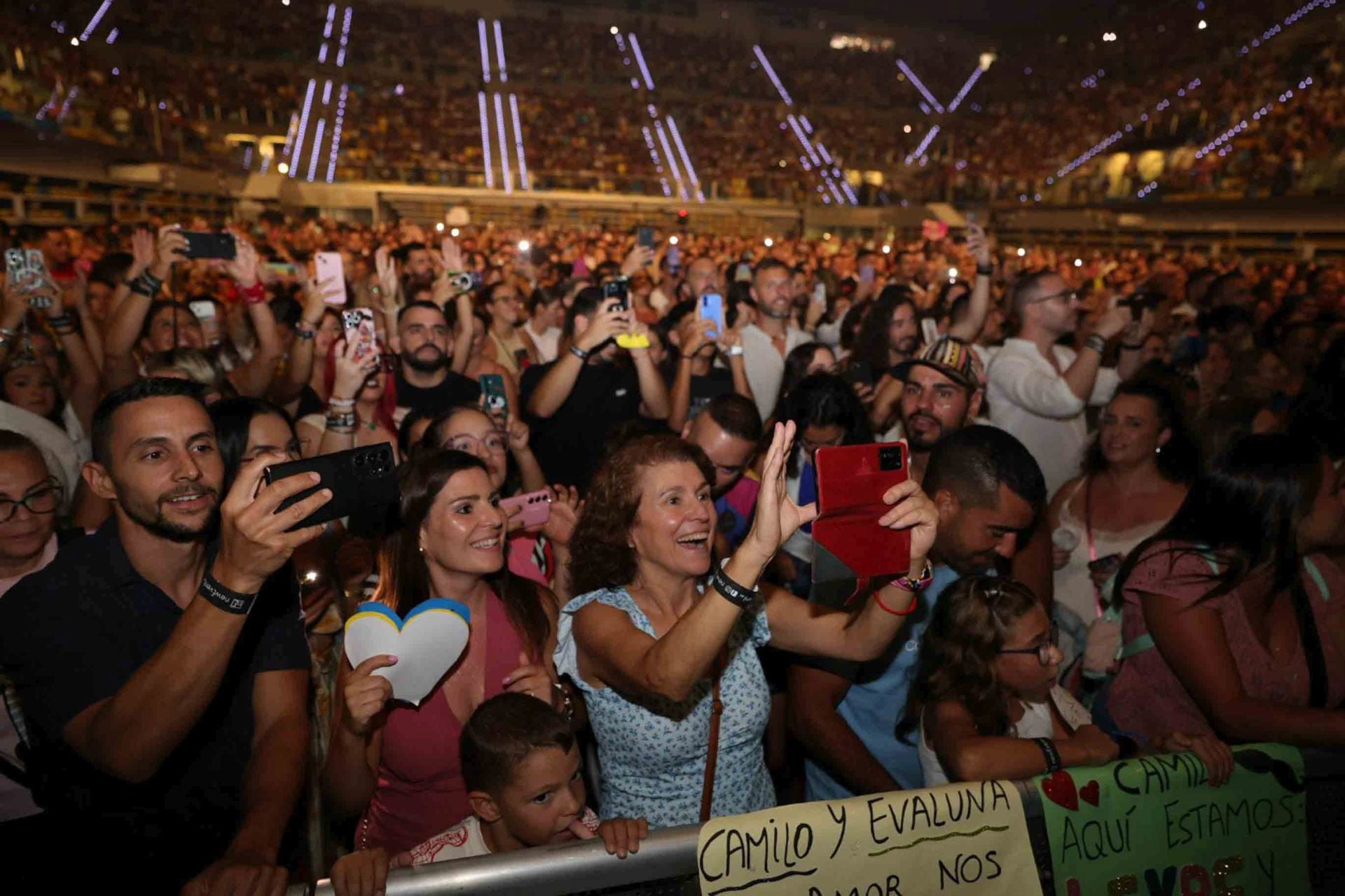 Camilo conquista a &#039;La Tribu&#039; en el Gran Canaria Arena