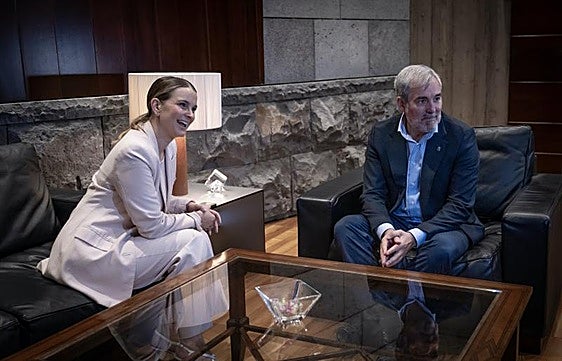 La presidenta del Govern balear, Marga Prohens y el presidente de Canarias, Fernando Clavijo, en octubre del año pasado en Tenerife.
