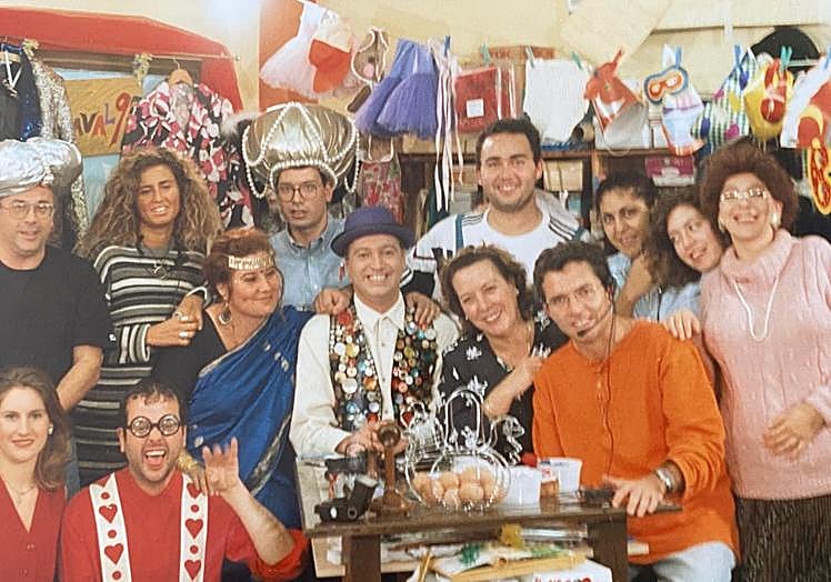 Francisco Rivero (centro) junto con el equipo de tele Gran Canaria.