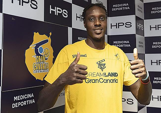 Reconocimiento médico Kur Kuath.