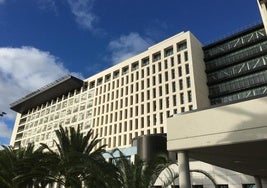 Fachada del Hospital Universitario Insular de Gran Canaria.