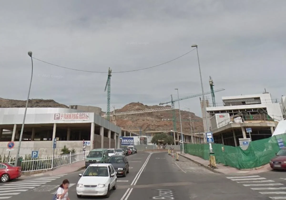 Imagen de la avenida Tomás Roca Bosch, Puerto Rico.