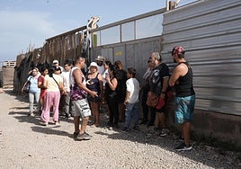 Los residentes en el asentamiento de Bahía de Formas no tienen dónde ir