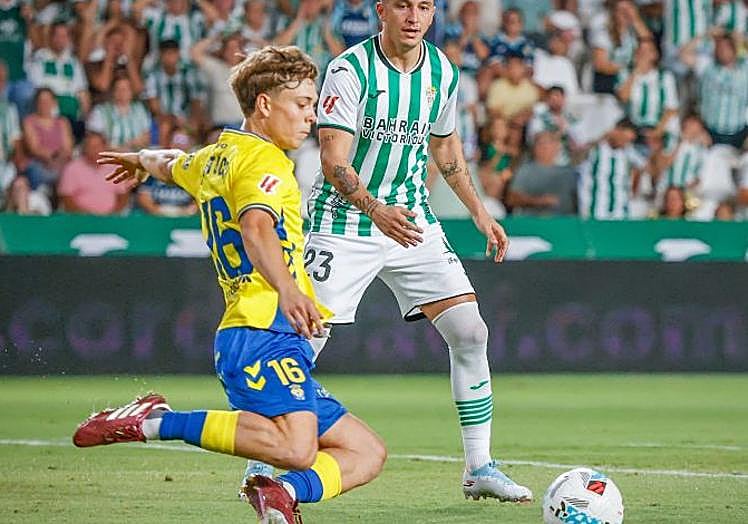 Amatucci, atento al corte ante un adversario.