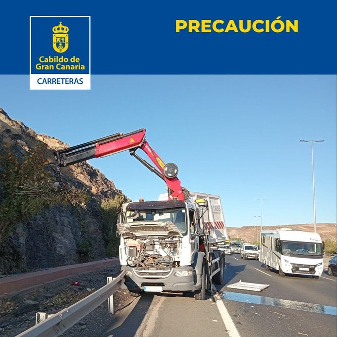 Imagen del accidente en la GC-1, a la altura de Playa del Inglés.