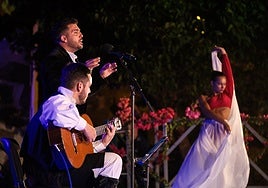 Imagen de Iván Quintana actuando en el 'Festival Internacional de Folclore de Ingenio'.