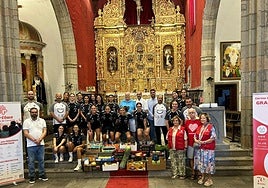 El Rocasa realiza la tradicional ofrenda ante el Santo Cristo de Telde