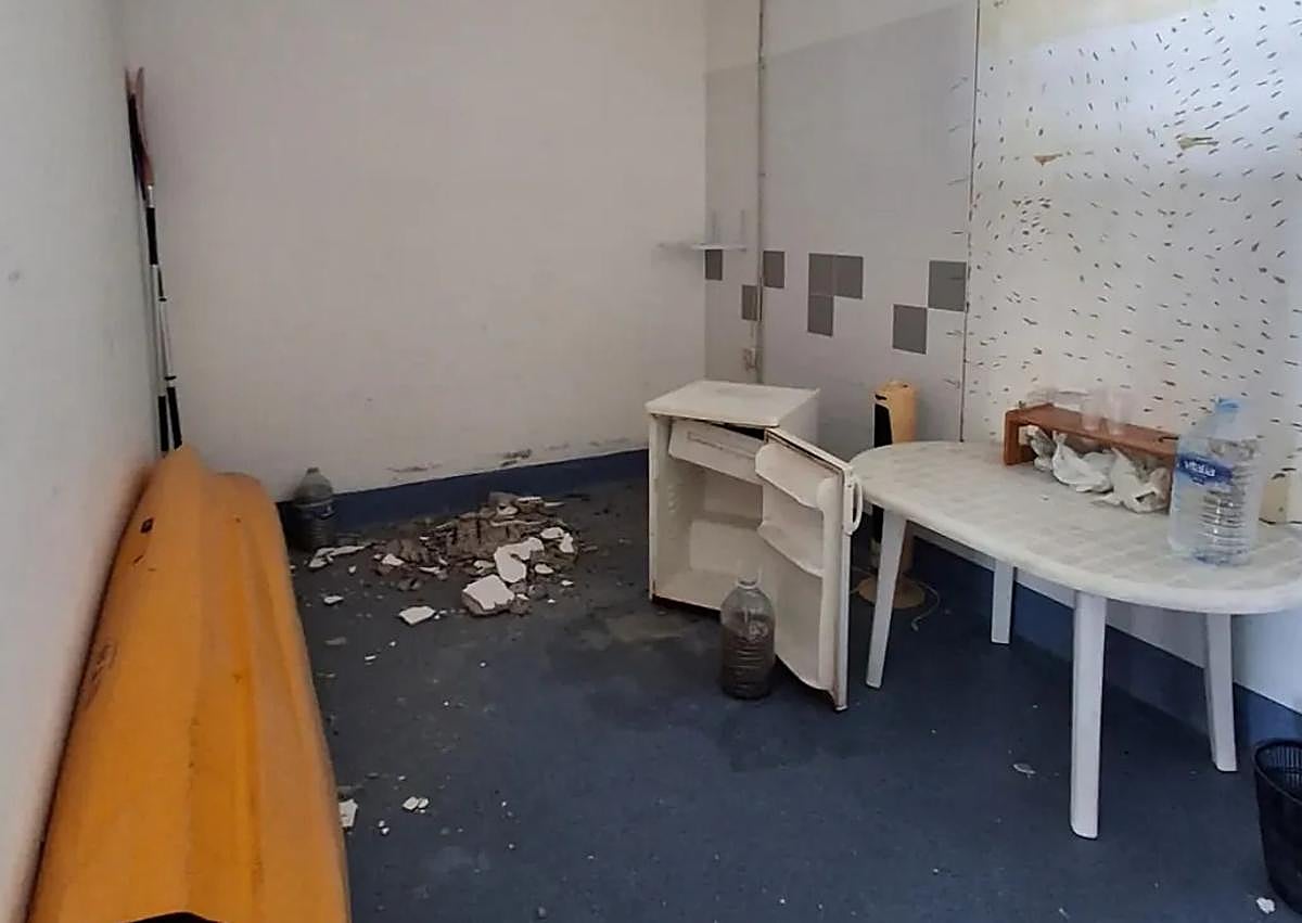 Imagen secundaria 1 - Distintas imágenes de los puestos sanitarios de Las Canteras y de Las Alcaravaneras