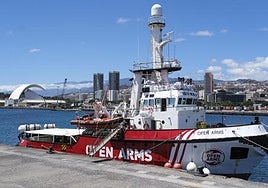 Abascal pide hundir el Open Arms en Tenerife: «Ese barco de negreros»