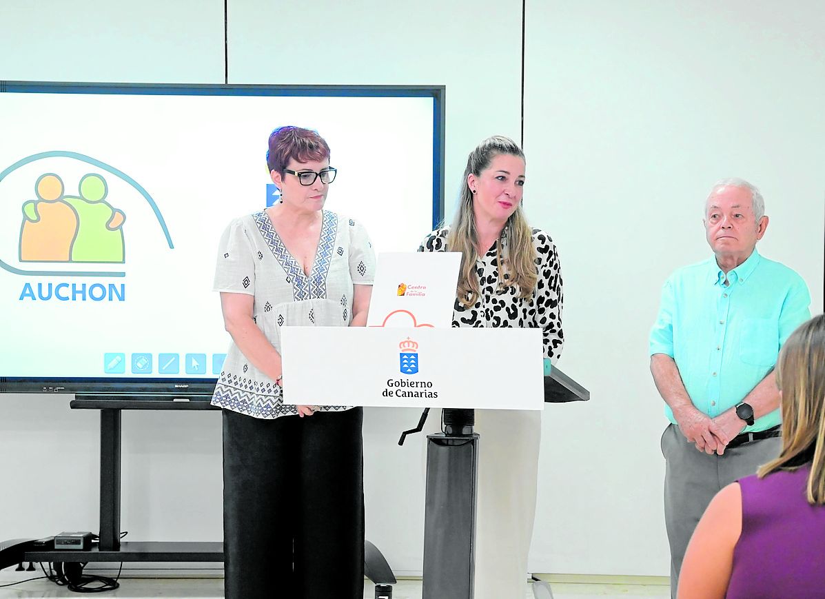 Presentación del programa Auchón este viernes en Tenerife.