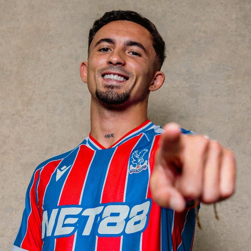Yeremy Pino con la camiseta del Crystal Palace.