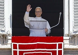 El papa León XIV se dirige a sus feligreses.
