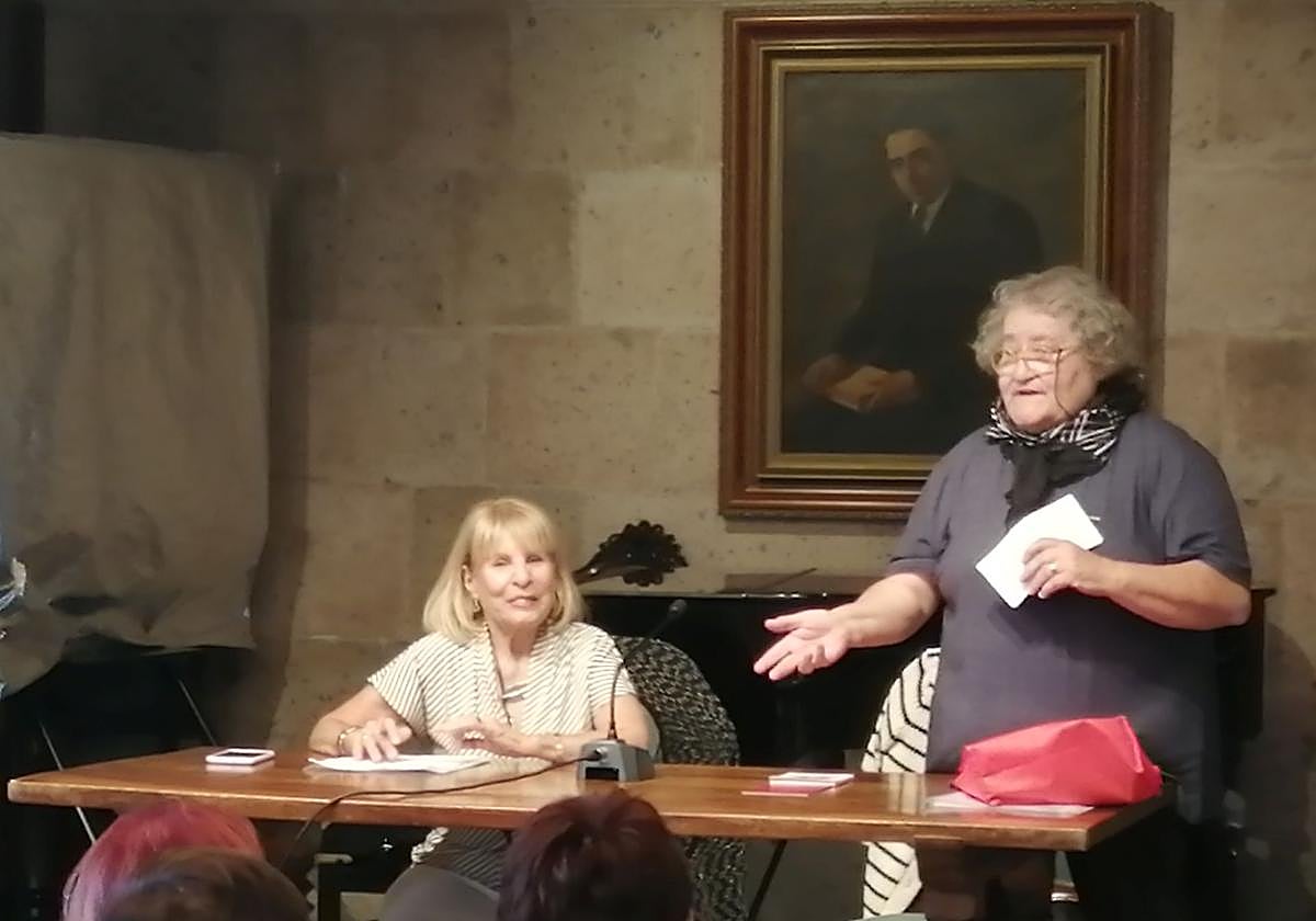 Berbel y Purificación Santana, en la edición de 'Un verano en Moya', realizada en julio de 2023.