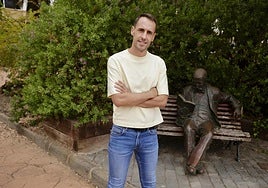 Néstor Santana, este lunes en el parque de Don Benito, en el barrio de Schamann del que procede.