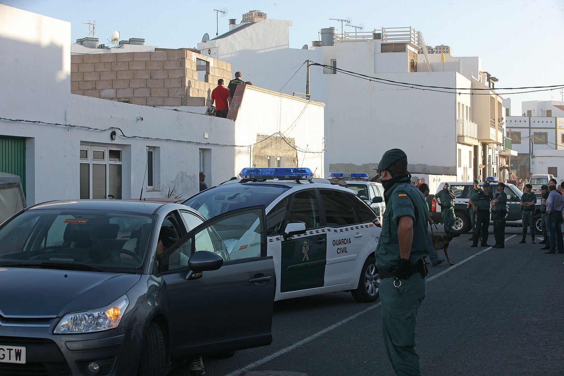 La Guardia Civil desmantela una fábrica en Lanzarote tras la mayor operación contra la falsificación en Canarias